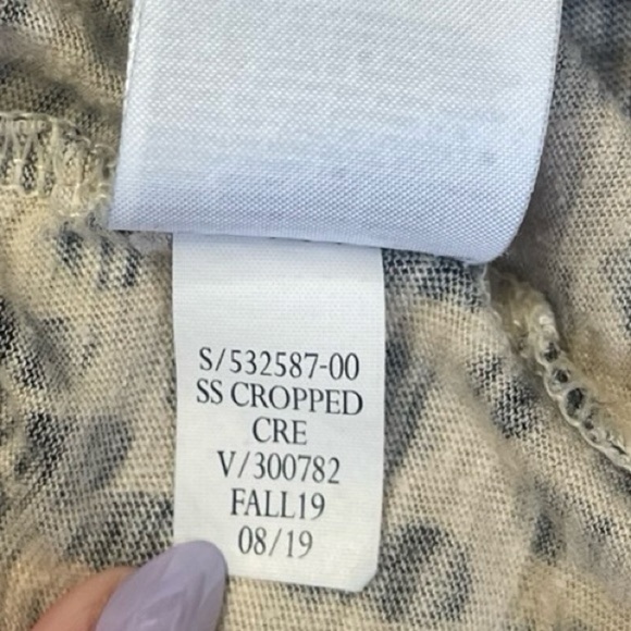 Banana Republic Cozy Slub Cropped Leopard Print Tee - Size XS - Picture 6 of 10